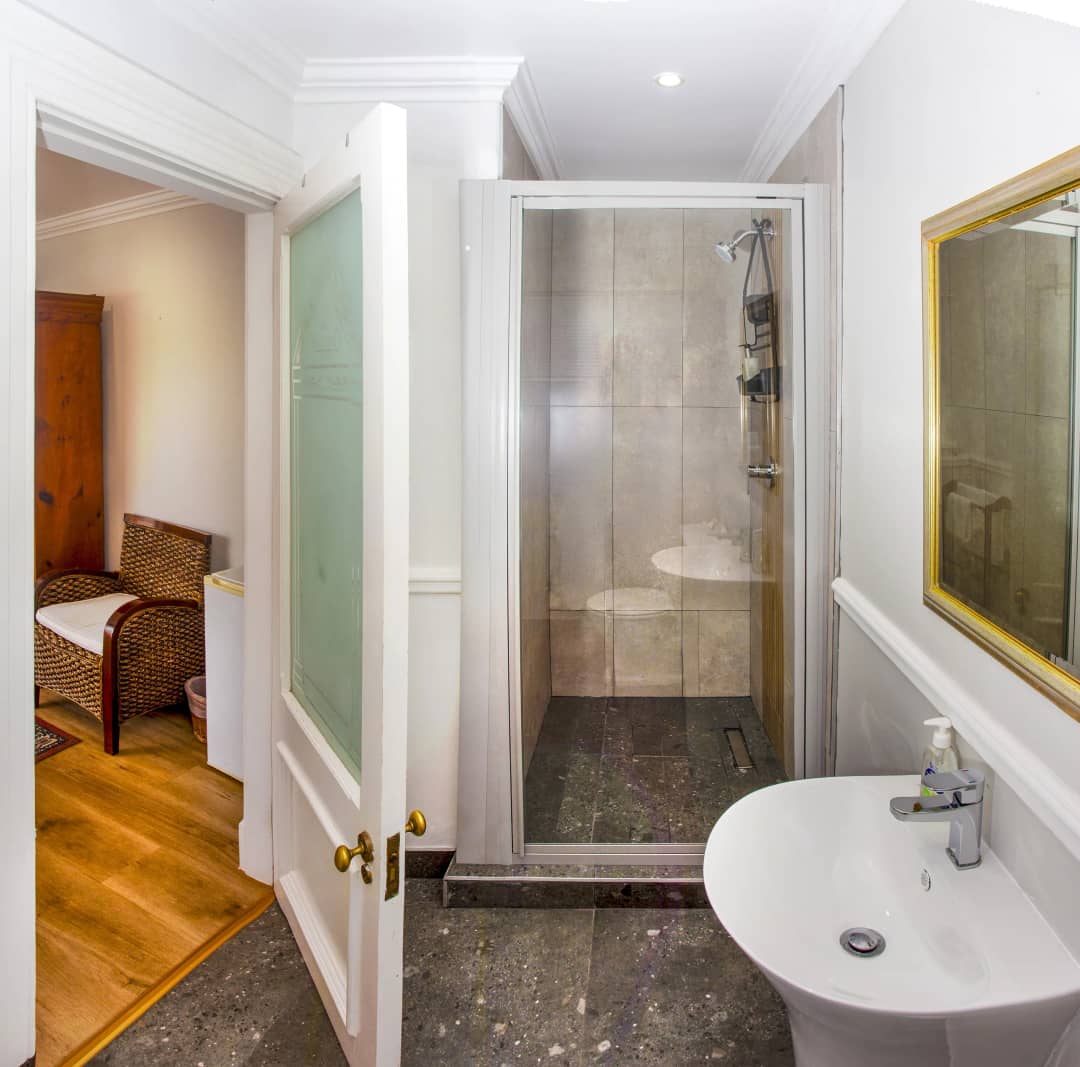 Klassik Bathroom