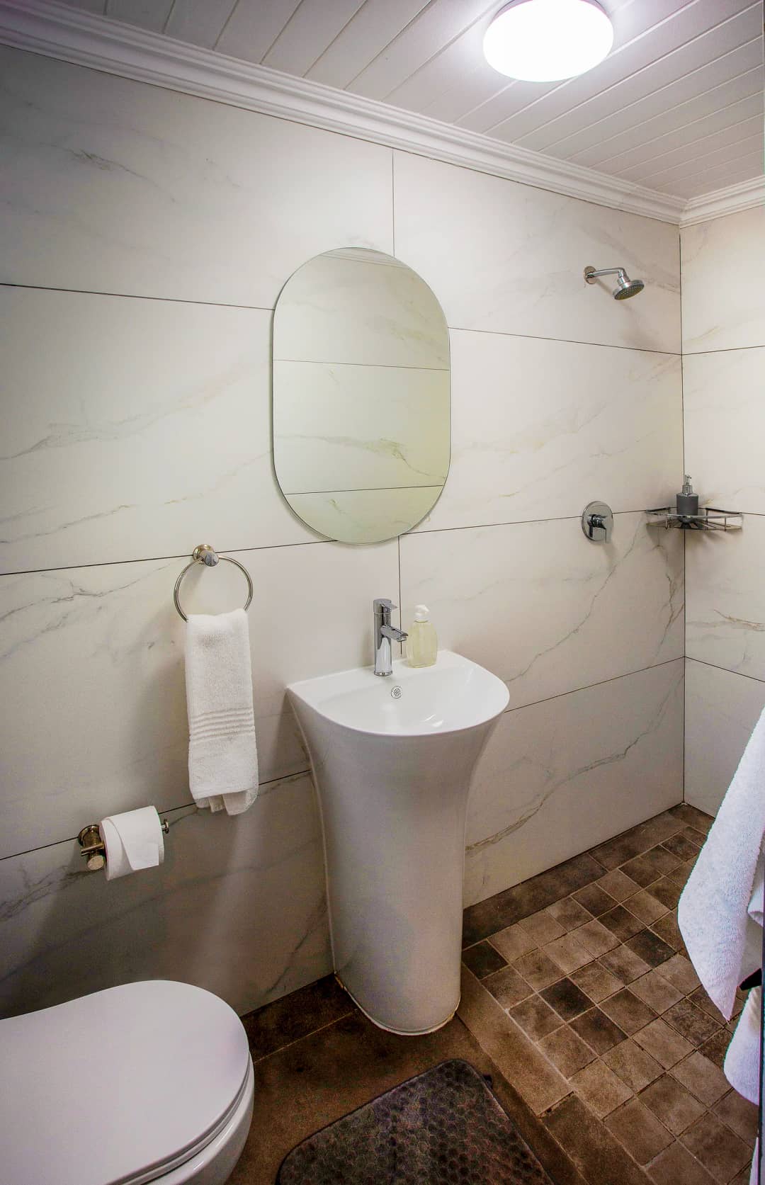 Modern Klassik Bathroom